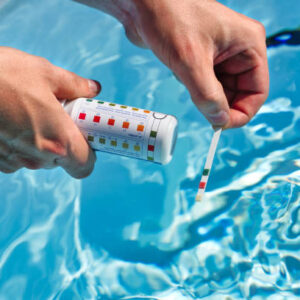 cách test nước hồ bơi